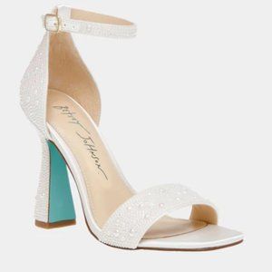 Betsey Johnson Dani Ivory Block Heel - Great as a Bride's shoe!